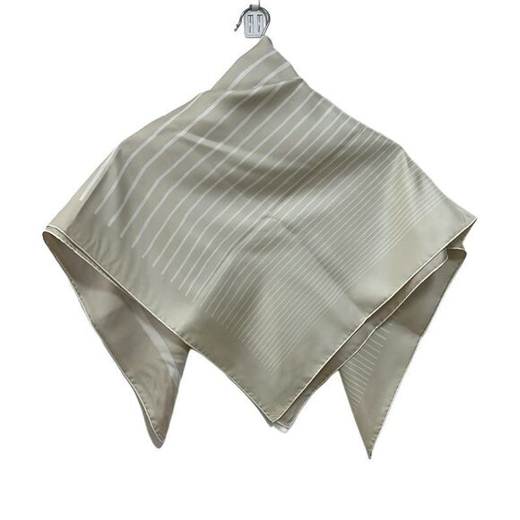 Hermes Scarf Carré 90 Ivory And White Border - Picture 2 of 5